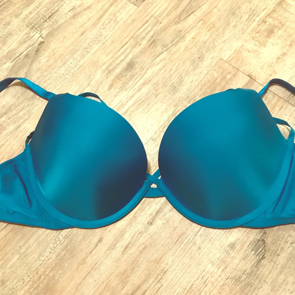 NWT Victoria’s secret strappy bra 34 DD